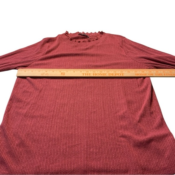 Magenta Crew Neck Long Sleeve Top Size Large - Picture 5 of 7